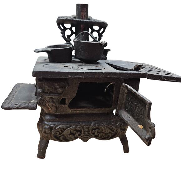 Vintage Crescent Cast Iron Miniature Toy Stove Coal Bin Soup Pot Sauce Pan - Picture 5 of 8